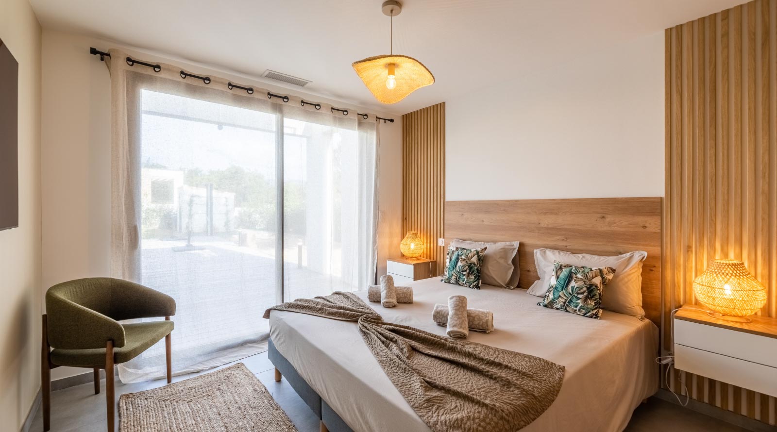 Vue d'une chambre villa en location en corse du sud
